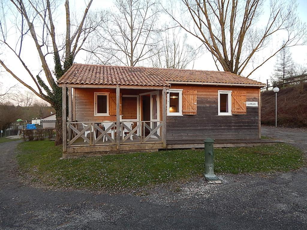 Camping Du Moulin Hotel Meyrieu-les-Etangs Exterior foto