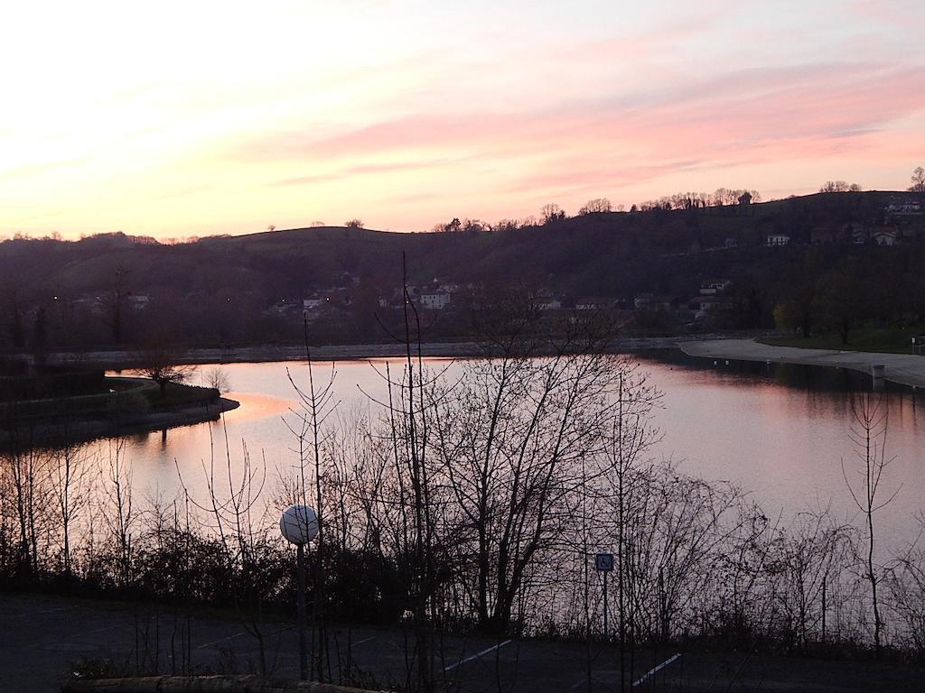 Camping Du Moulin Hotel Meyrieu-les-Etangs Exterior foto