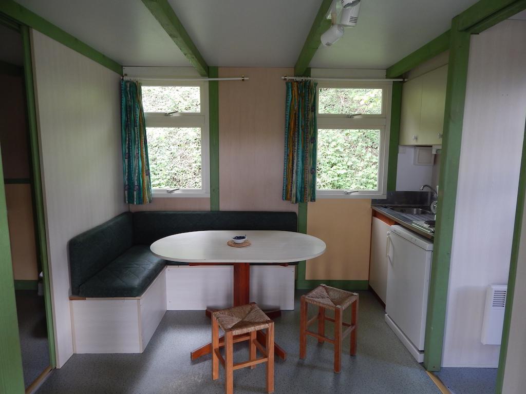 Camping Du Moulin Hotel Meyrieu-les-Etangs Quarto foto