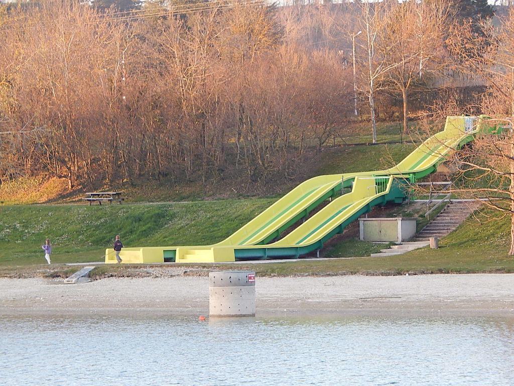 Camping Du Moulin Hotel Meyrieu-les-Etangs Exterior foto